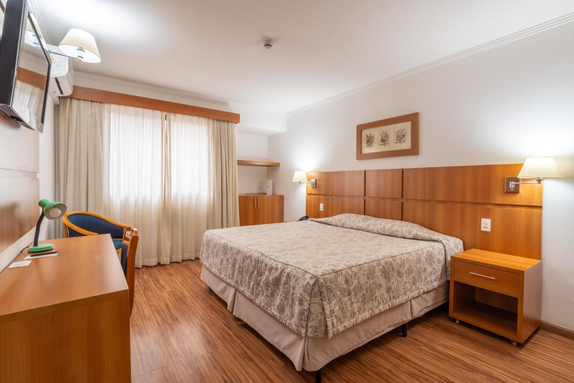 Santo André Hotel Plaza Mayor מראה חיצוני תמונה