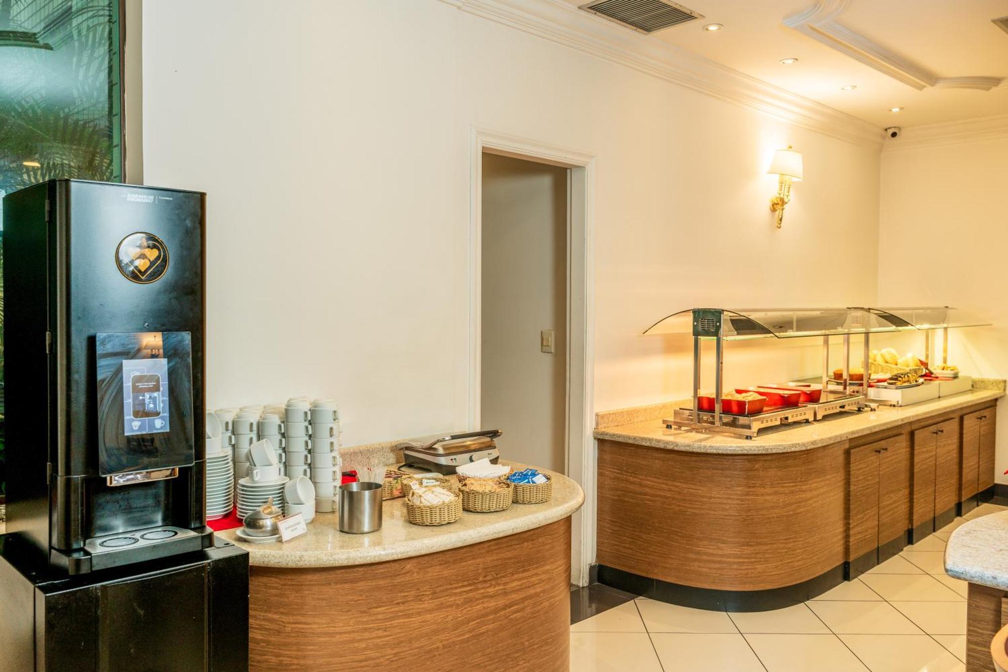 Santo André Hotel Plaza Mayor מראה חיצוני תמונה