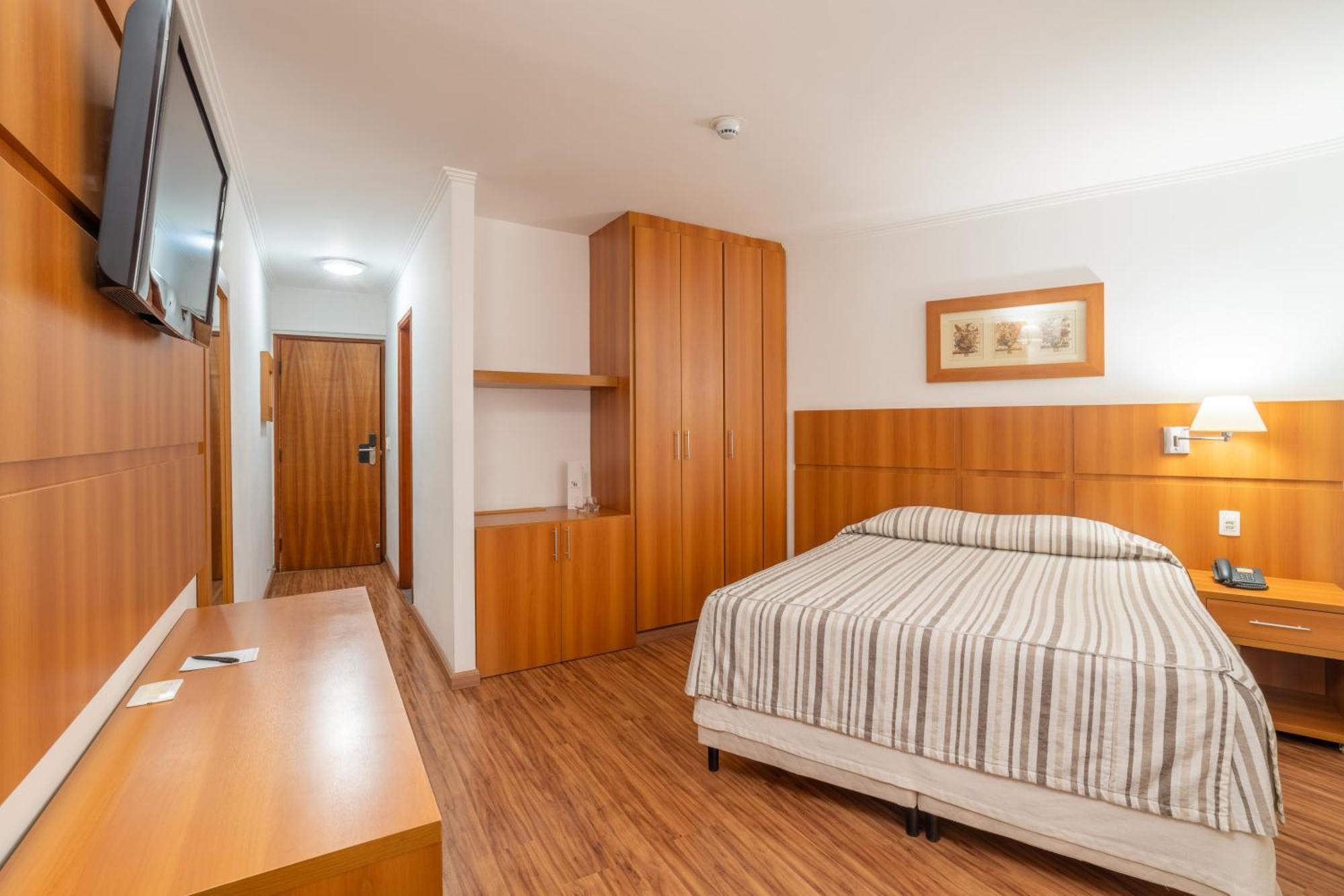 Santo André Hotel Plaza Mayor מראה חיצוני תמונה