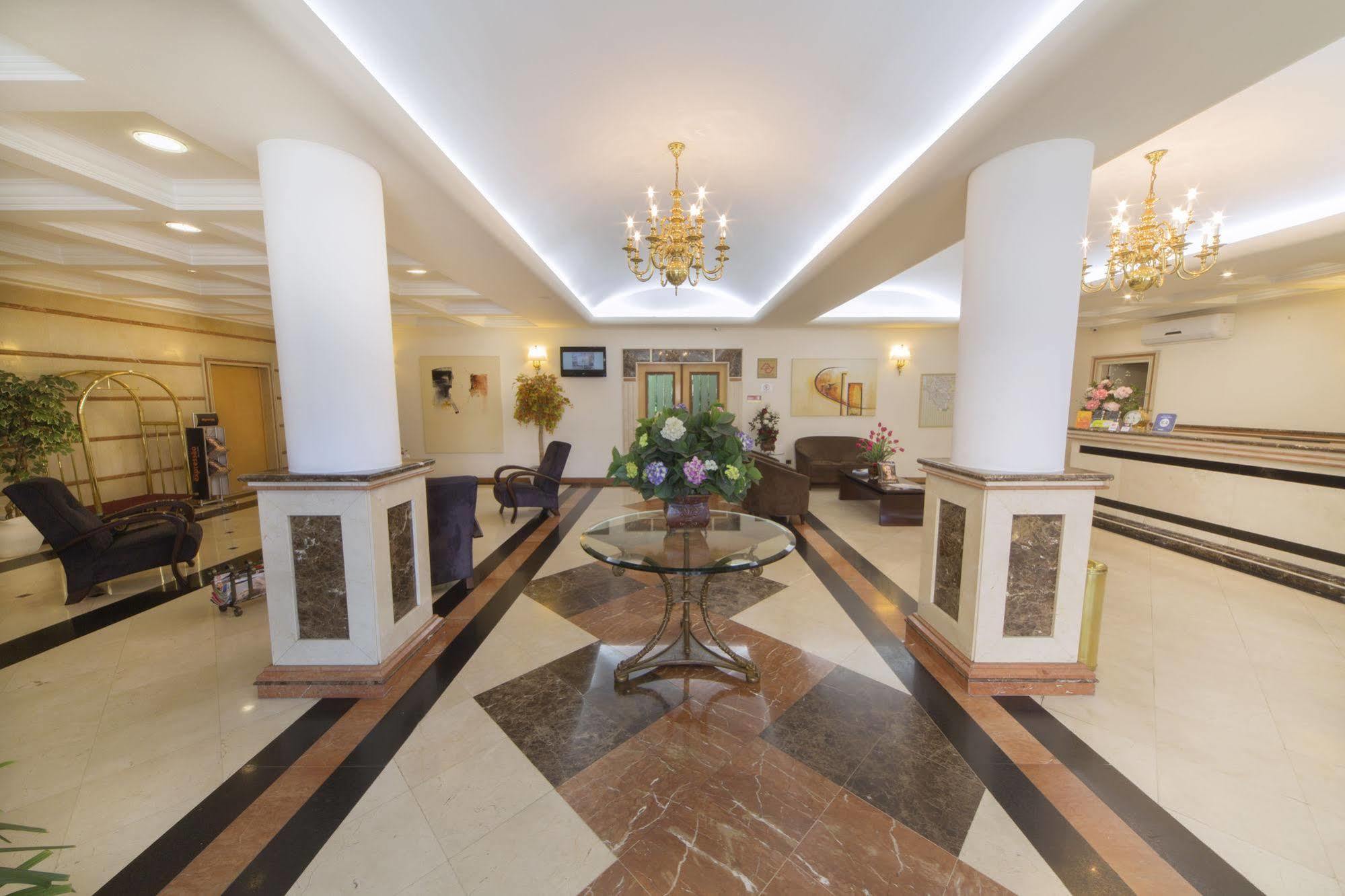 Santo André Hotel Plaza Mayor מראה חיצוני תמונה