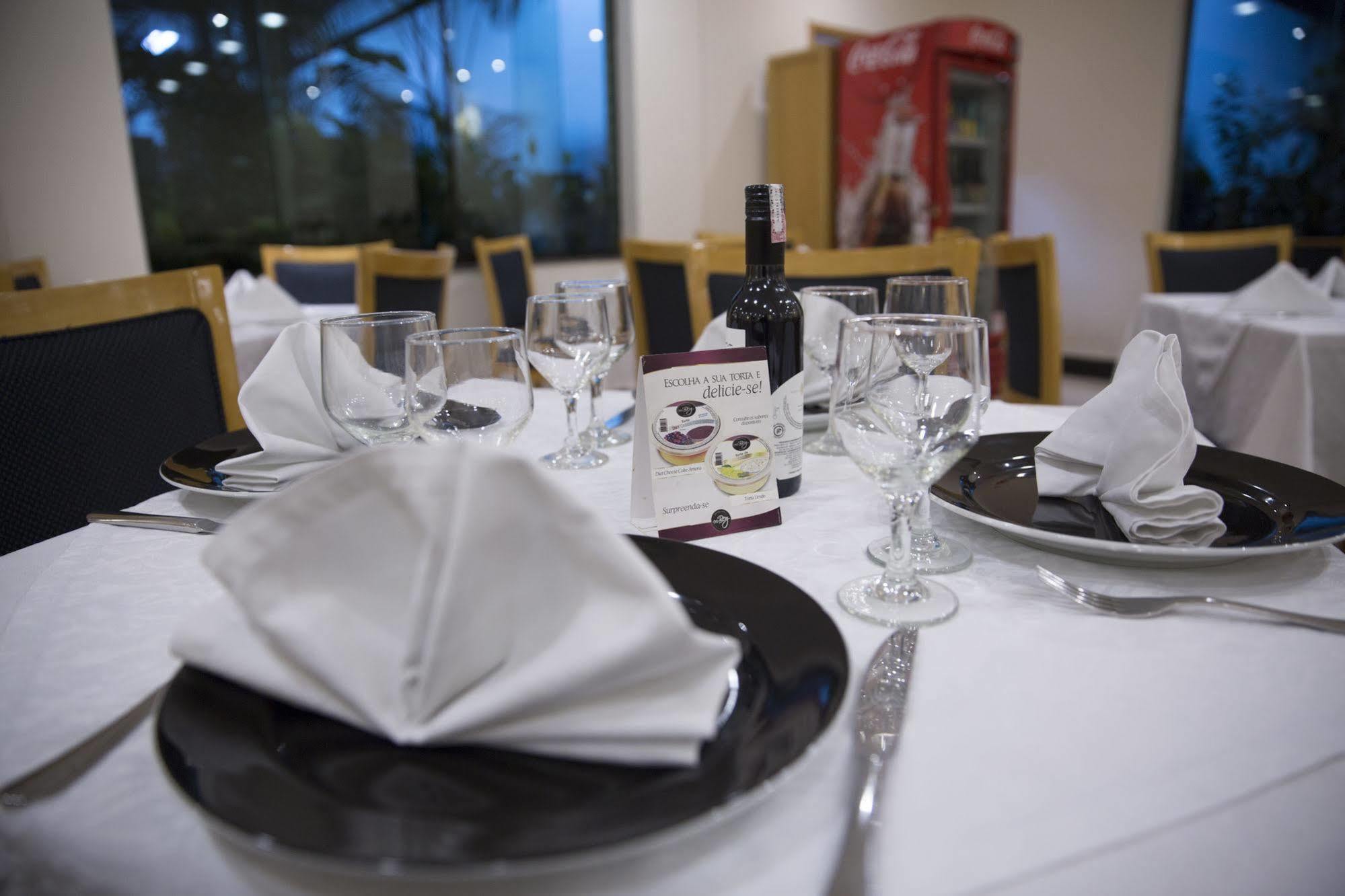 Santo André Hotel Plaza Mayor מראה חיצוני תמונה